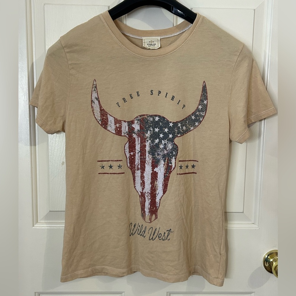 BKE Sterling & Stitch Women’s Medium Graphic T Shirt